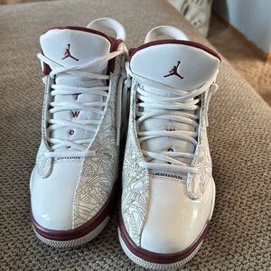 Size 8 Jordan dub zeros
